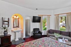 Villa Rosa Inn