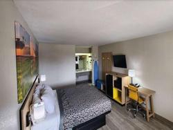 Days Inn by Wyndham San Antonio