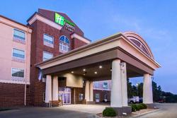Holiday Inn Express & Suites Salina