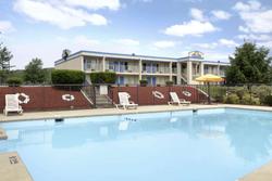 Days Inn by Wyndham Staunton South