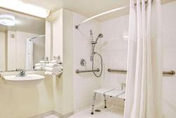 Days Inn by Wyndham Bradenton - Near the Gulf