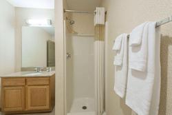 Howard Johnson by Wyndham Springfield