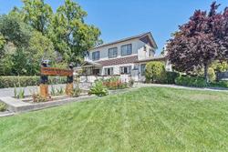 Cinnamon Bear Creekside Inn