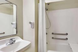 Microtel Inn & Suites By Wyndham Tuscaloosa Near