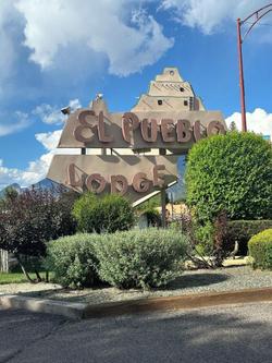 El Pueblo Lodge