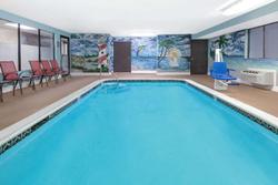 Super 8 by Wyndham Victoria/North/Mall Area