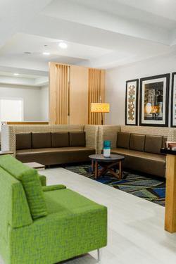 Holiday Inn Express Hotel & Suites Greenville