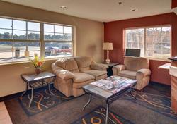 HomeTown Inn & Suites