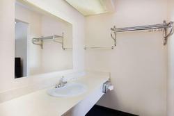 Days Inn by Wyndham Greeneville