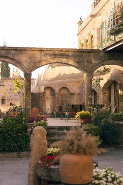Sultan Cave Suites