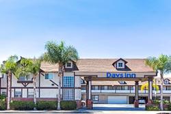 Cabana Inn & Suites