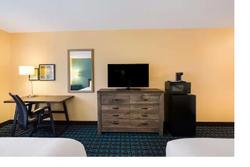 AmericInn by Wyndham Minot