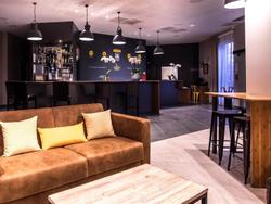 Best Western Plus Suitcase Paris La Defense