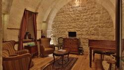 Golden Cave Suites