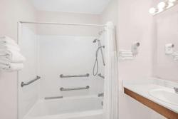 Baymont by Wyndham Meridian