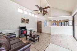 Days Inn San An Splashtown/ATT