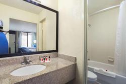 Days Inn by Wyndham Newark Wilmington