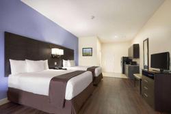 Days Inn &Suites by Wyndham Galveston West/Seawall
