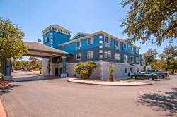 Days Inn Suites by Wyndham San Antonio N/Stone Oak