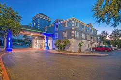 Days Inn Suites by Wyndham San Antonio N/Stone Oak