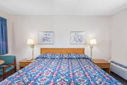 Knights Inn Collinsville