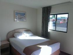Knights Inn Page