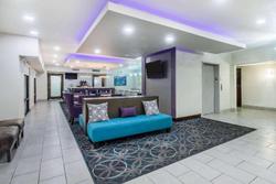 La Quinta Inn & Suites by Wyndham Fairborn Wright