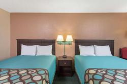 Super 8 by Wyndham Austin MN