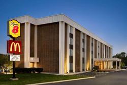 Super 8 by Wyndham Liverpool/Syracuse North Arpt