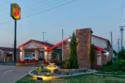 Super 8 by Wyndham Vernon