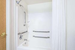 Super 8 by Wyndham West Middlesex/Sharon Area