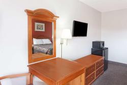 Signature Anaheim Maingate
