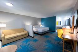 Days Inn & Suites by Wyndham Santa Rosa