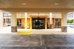 Howard Johnson by Wyndham Greensboro Near Coliseum