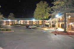 Howard Johnson by Wyndham Greensboro Near Coliseum