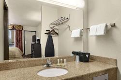 Super 8 by Wyndham Fort Worth TX