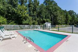Super 8 by Wyndham Statesboro