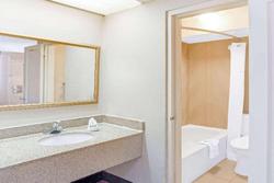 Travelodge by Wyndham Silver Spring