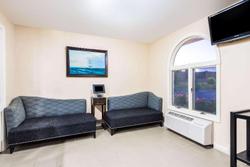 Days Inn by Wyndham Middletown Newport Area