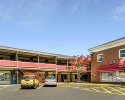 Econo Lodge Framingham Area