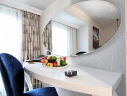 Demonti Hotel