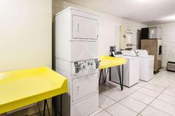 Econo Lodge Inn & Suites Southwest