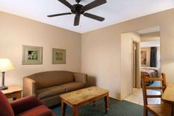 Days Inn & Suites by Wyndham Llano
