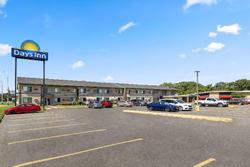 Days Inn by Wyndham Winona