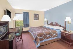 Super 8 by Wyndham Galesburg