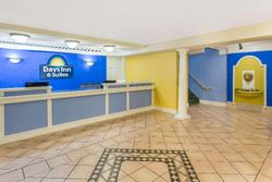Days Inn & Suites by Wyndham Huntsville