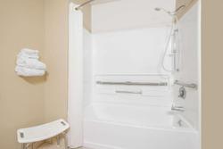 Super 8 by Wyndham Knoxville