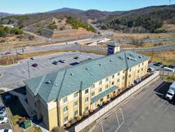 Sleep Inn & Suites Frostburg Area