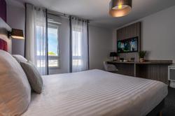 Nemea Appart Hotel Quai Victor Tours Centre