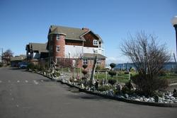Tides Inn & Suites